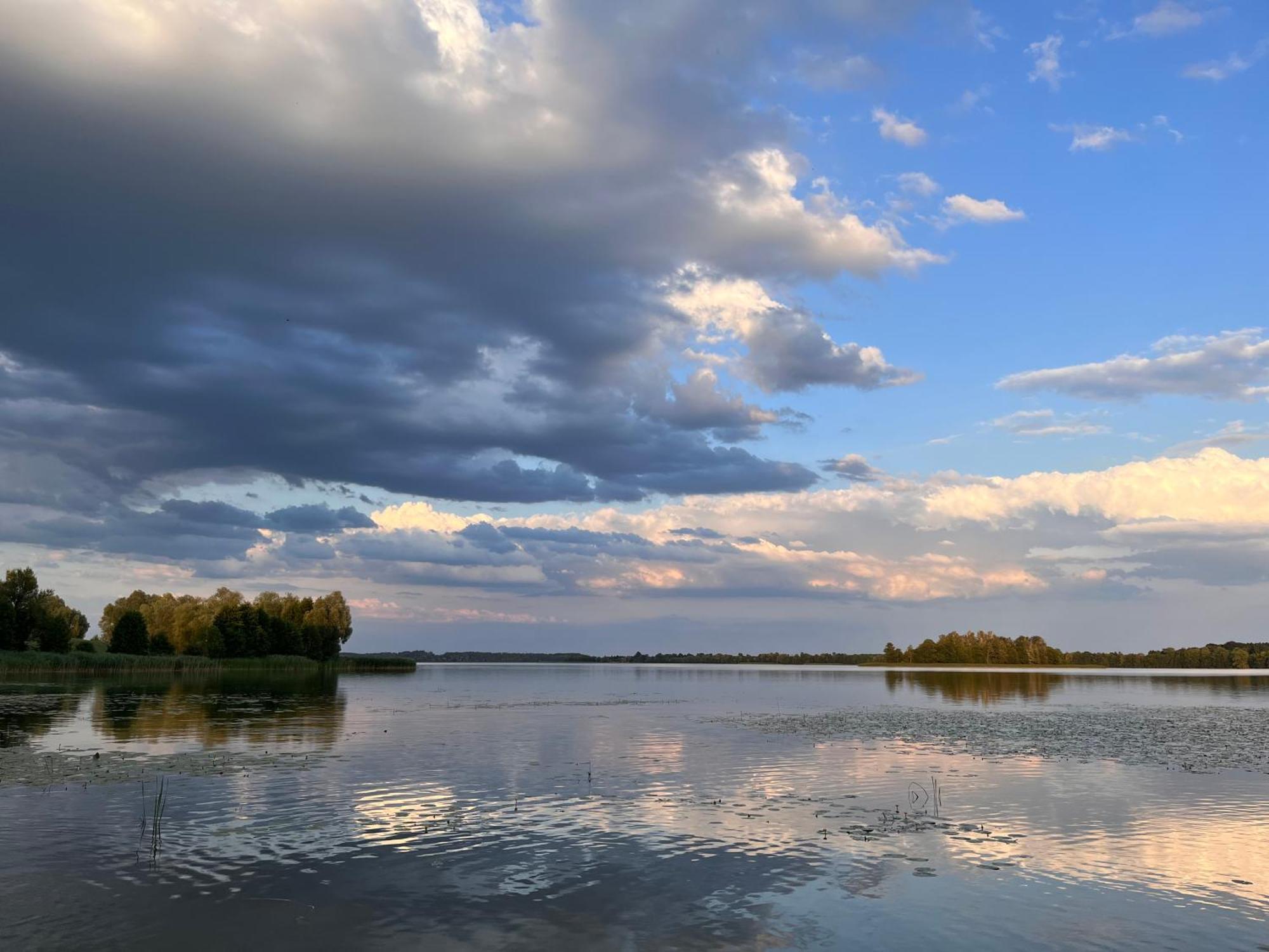 Wodna Ostoja Z Pokojem Zabaw Nad Jeziorem